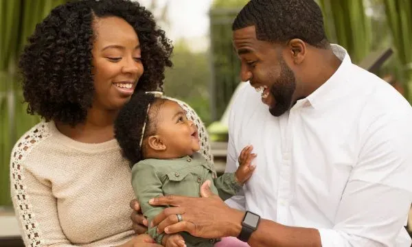 Famille avec un jeune enfant