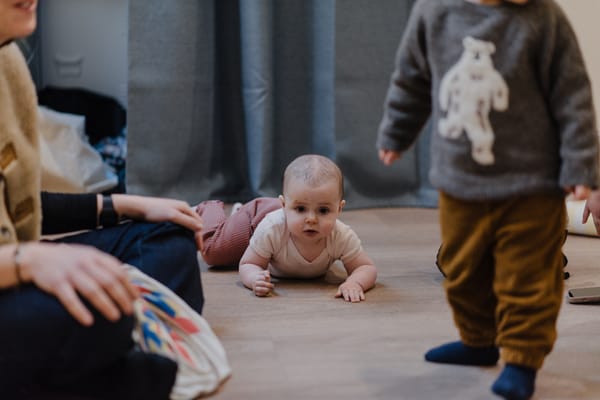 Comment aménager un espace sécurisé et stimulant pour bébé ?